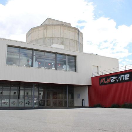 Auberge FlyZone Lézignan-Corbières Extérieur photo