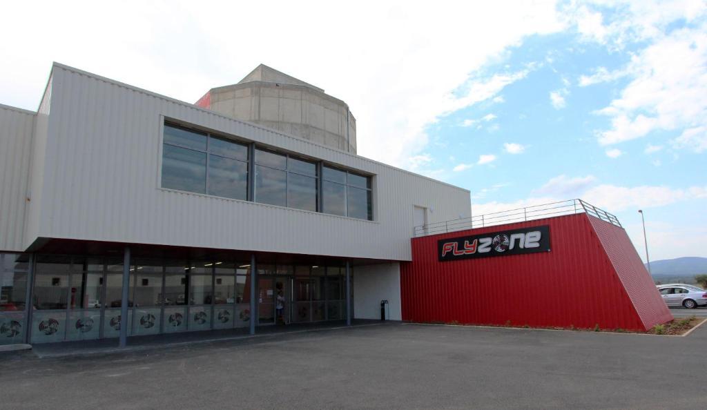 Auberge FlyZone Lézignan-Corbières Extérieur photo