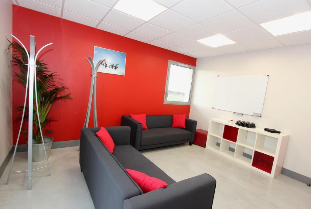 Auberge FlyZone Lézignan-Corbières Extérieur photo