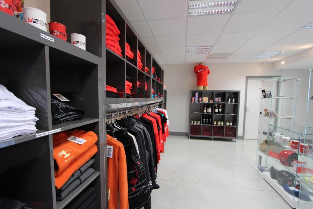 Auberge FlyZone Lézignan-Corbières Extérieur photo