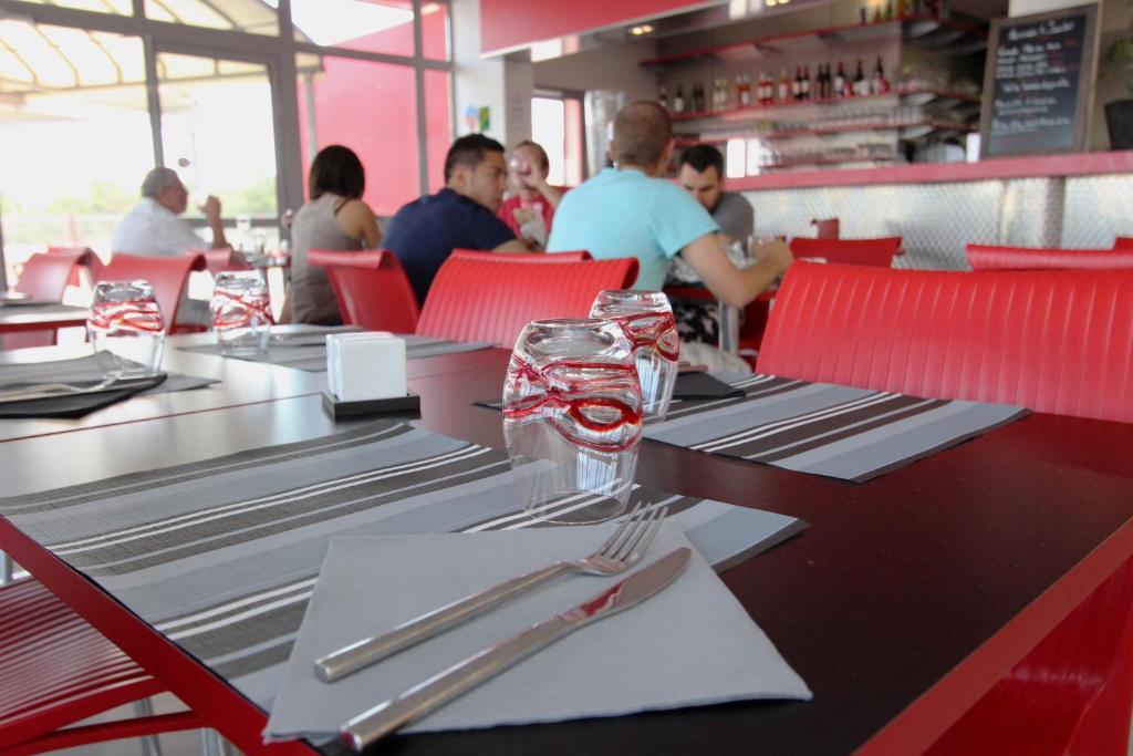 Auberge FlyZone Lézignan-Corbières Extérieur photo